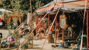 Wannda Circus Yoga Festival