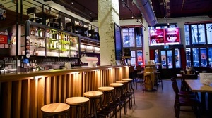 KÖLSCH REIN, ALLTAG RAUS - Karneval im brauhaus volkswirt.schaft