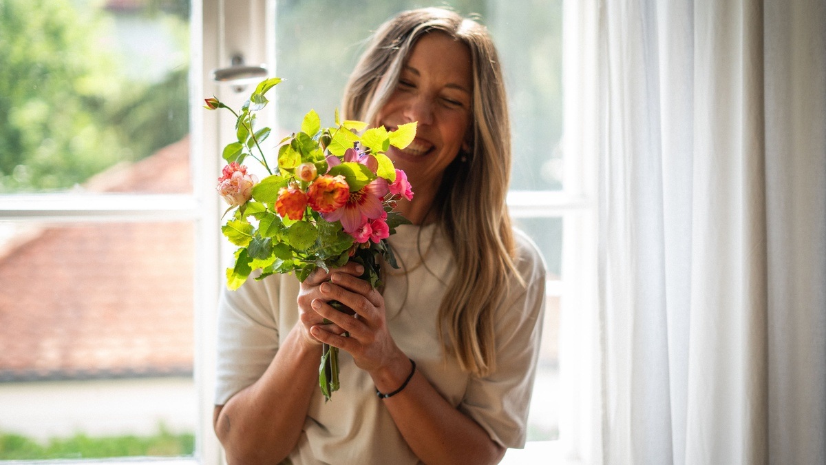 Lisa Wolff Celebrity \u0026 Natural Beauty Artist