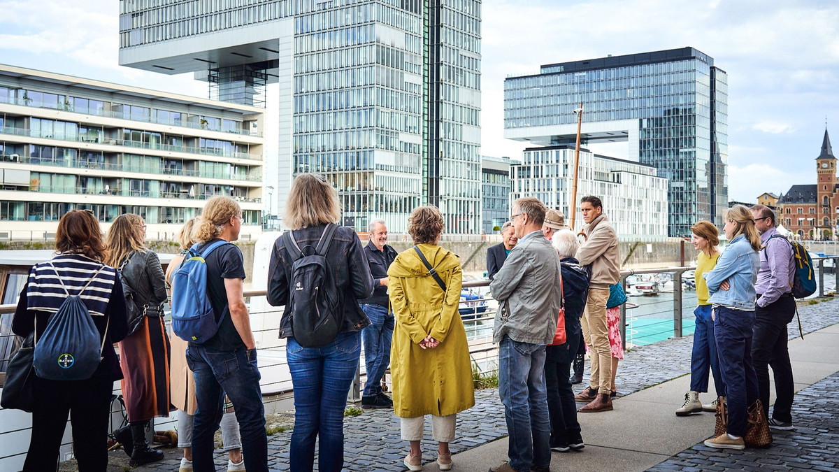 Töurcher en Kölle un drömeröm: "Rheinauhafen - Ganoven, Rekorde und versteckte Denkmäler"