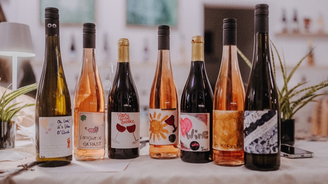 Paint Your Wine Label in Berlin