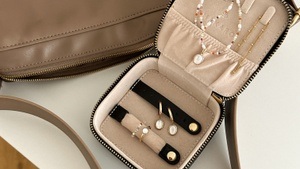 Summer Essentials Pop-Up - Shoppe fairen Schmuck und vegane Taschen in der Schanze