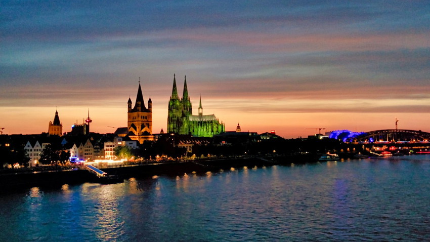 Rheinuferfest an der Hohenzollernbrücke