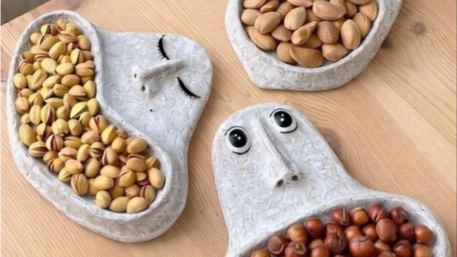 Skulpturen aus Pappmaché (1+2)