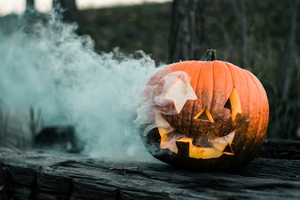 HALLOWEEN SPECAL 'FREAK SHOW' BIS 14 UHR