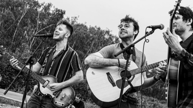 Beatles Tribute mit Big Tom and the Bogsnorklers