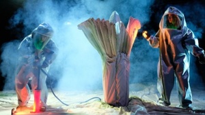 Ines Hollinger: Penis – eine Umarmung