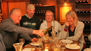 Gourmetweinprobe mit Champagner und französischen Chansons