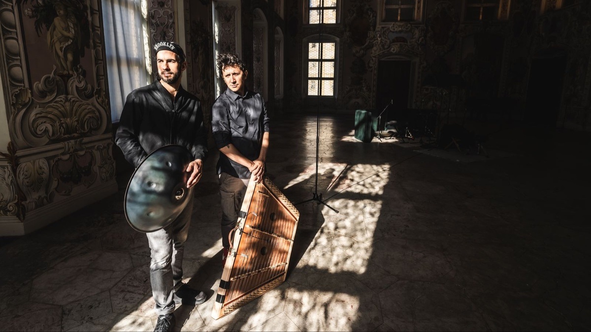 JAZZ CLUB:  Manu Delago & Max ZT