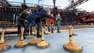 Zollverein-Eisbahn: Eisstockschießen