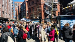 Langschläfer Flohmarkt Überseeboulevard