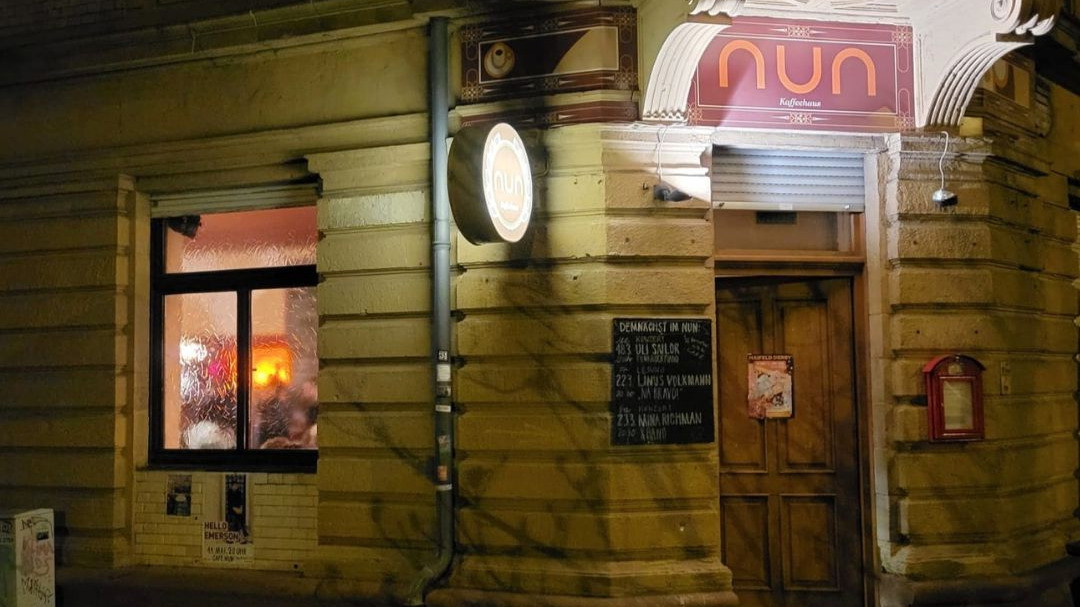 Eingangsbereich des NUN Kulturraums in der Karlsruher Oststadt