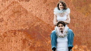 Songwriter-Kabarett: Mackefisch und ihr Programm „Komplizirkus“