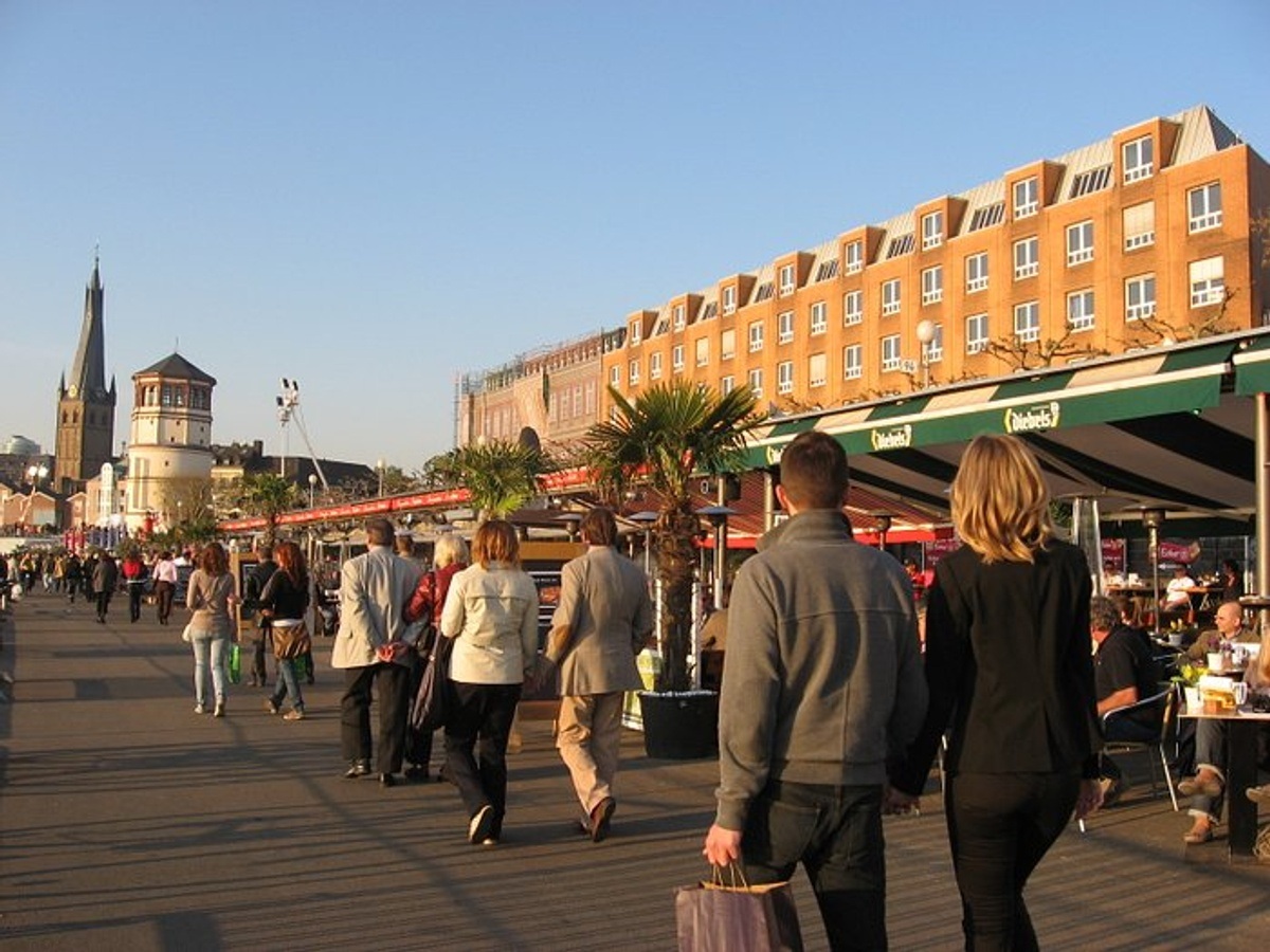 Düsseldorfer Rheinuferpromenade