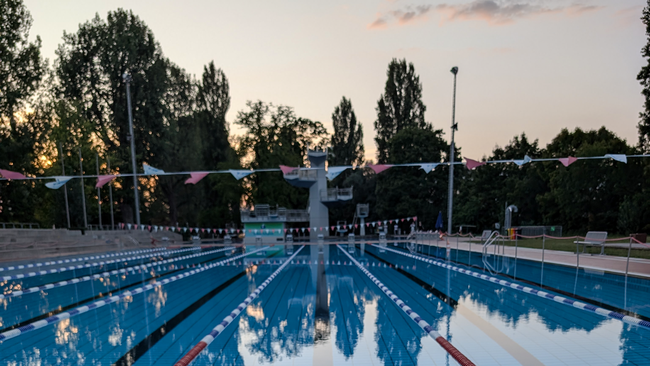 »Nach der Bahn die Wende«  Eine audiovisuelle Performance von STUDIO URBANISTAN