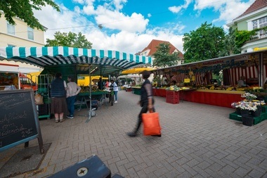 Wochenmarkt Schwachhausen (Benqueplatz)