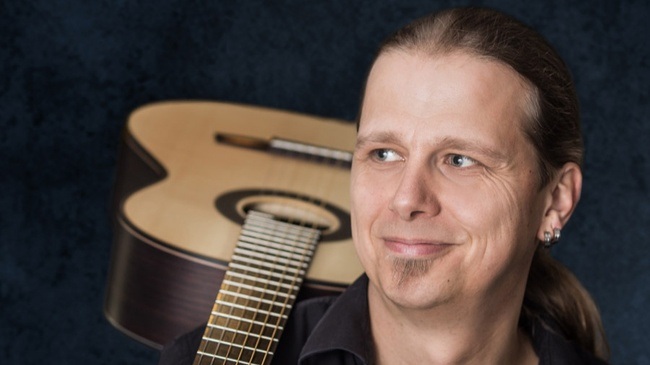 Stefan Eichner spielt Reinhard Mey