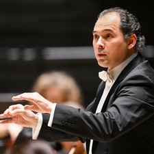 Tugan Sokhiev dirigiert Bruckners 8. Symphonie