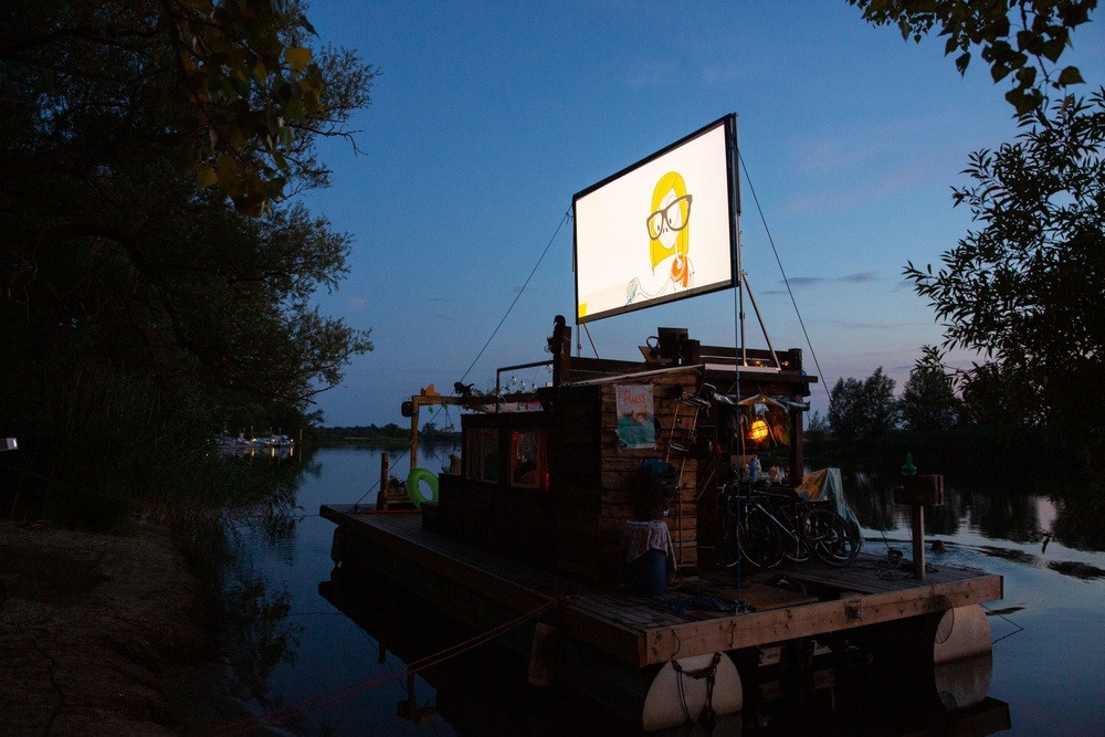 Kräutertour, Floßkonzert und Floßkino