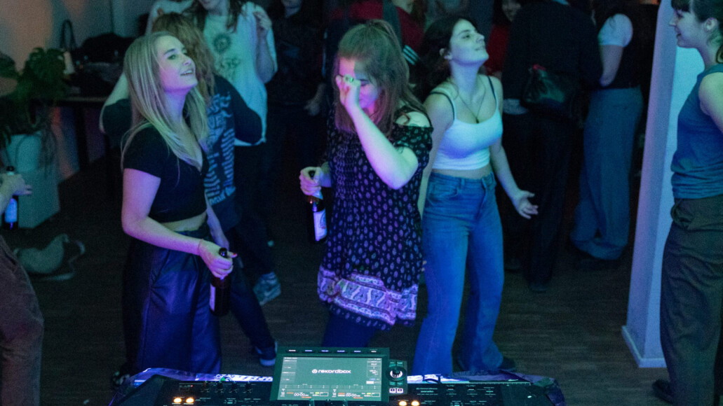 FLINTA* only Party