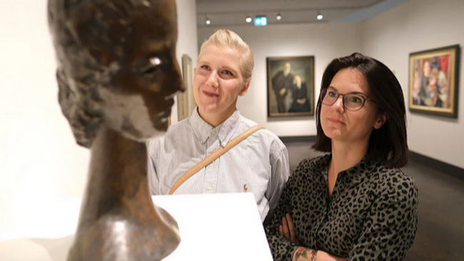 KunstGenuss – Kurzführung zum Thema „Jünglingsplastiken: Ein neuartiges Bild von Männlichkeit zwischen Fragilität und Würde“