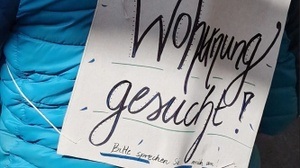 erste Kölner Mieterinnen-Besichtigung