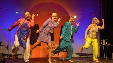 IM OSTEN - Geschichten aus der Sonderzone mit TRIPLE A THEATER POTSDAM