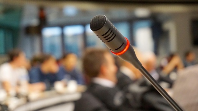 Meinung. Meinung? - Eine Podiumsdiskussion zur Woche der Meinungsfreiheit