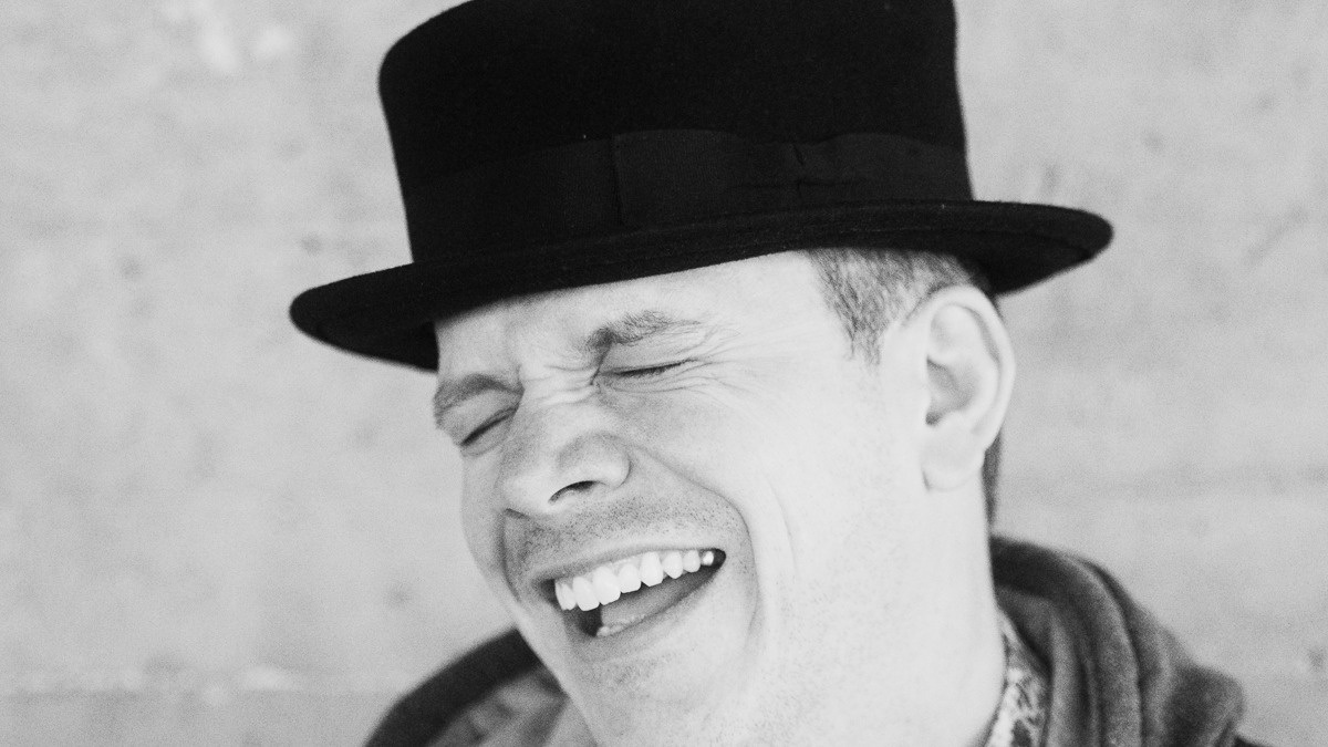 magisch\u002Dpoetische Comedy mit Matthias Gietl