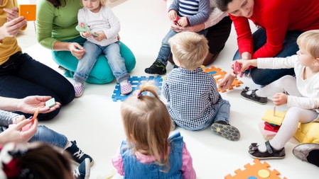 Eltern-Kind-Spielgruppe für (Groß-)Eltern mit Kindern von 1-3 Jahren