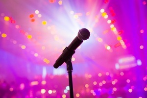 Punchline Comedy | Hinterhofsalon