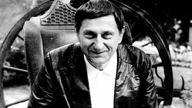 Geisterbahnhöfe. Über Heinz Knobloch Helmut Mehnert im Gespräch mit Annett Gröschner