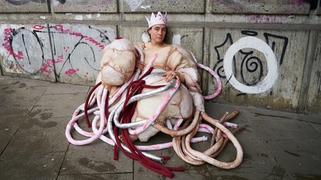 Musikperformance in der Ausstellung ‚Sichtbar. Verknüpft. Frei.‘