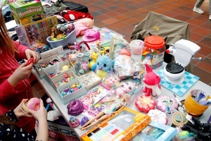 Flöhchen - Flohmarkt für Kinderkleidung und Spielzeug