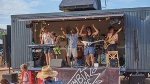 25 Jahre EFIE – Sommerfest mit Cumbia Tu Mare