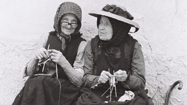 Ausstellungseröffnung in Anwesenheit der Kuratorin Mira Darvas: »Wiedergutmachung«. Fotografien aus Siebenbürgen von Radu Darvas