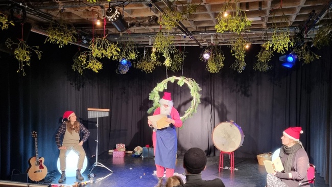 Spuk im Weihnachtsdorf