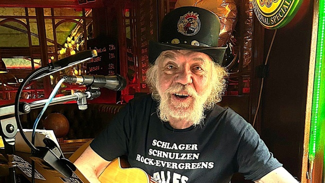 ABER BITTE MIT SCHLAGER! - RETRO-SCHLAGER MIT DIETER HAHNE alias THE COCK