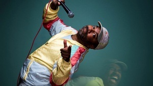 Simon Pearce - Funny Bones