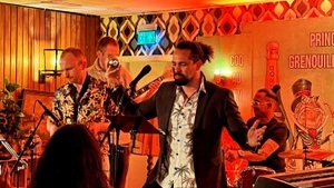 Caribbean Time und D'Karlos