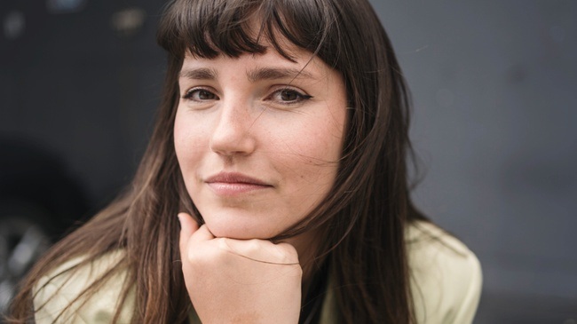 Carla Hinrichs (Letzte Generation) - Lesung aus »Meine verletzte Generation«