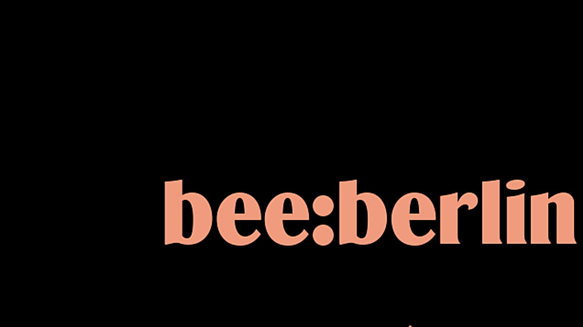 Bee:B