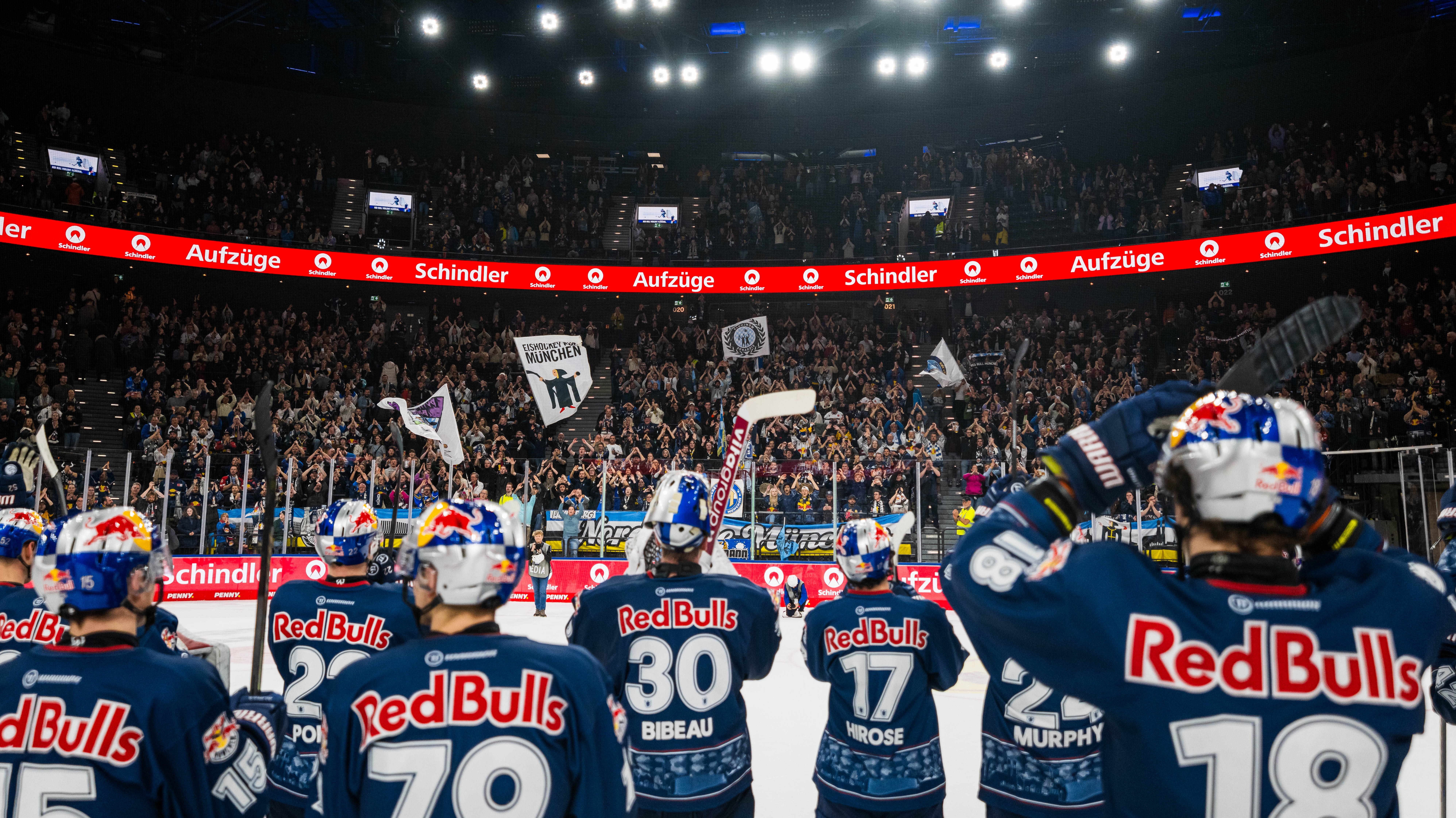 EHC Red Bull München vs. Krefeld Pinguine