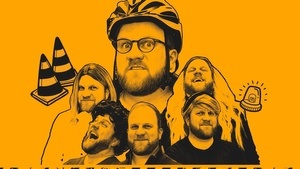 HELMBERT & FRIENDS live // »Humor auf höchster Warnstufe«