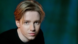 RESONANZEN Julius Asal (Klavier)