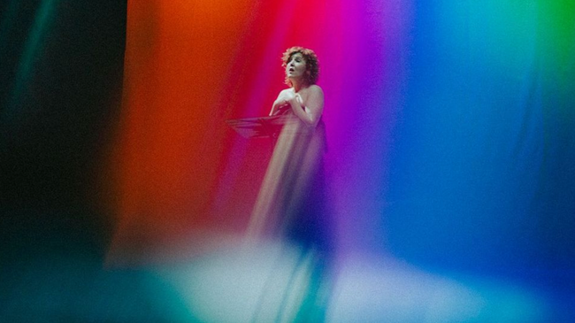 Embrace! Female im Fokus: Werke für Solostimme von jungen Nachwuchs­kom­po­nistinnen