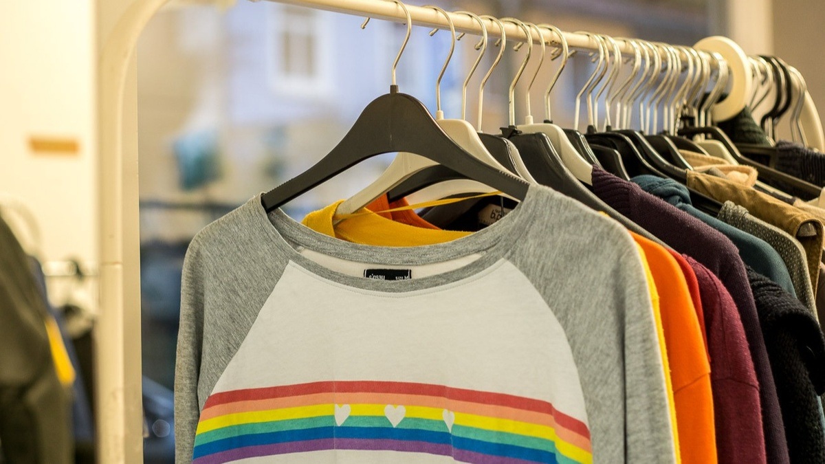 DorffPlatz mit KleidertauschLaden