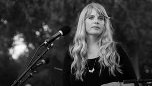 Ashley Davis – Akustik-Konzert im Moya Yoga Studio