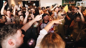 10AM Club Party