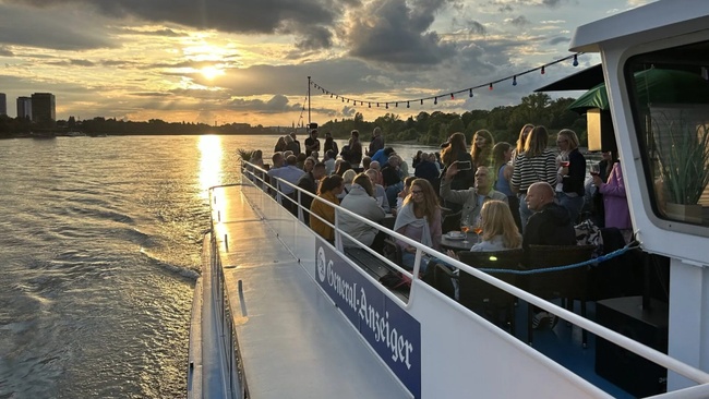 Lounge Abendfahrt Bonn